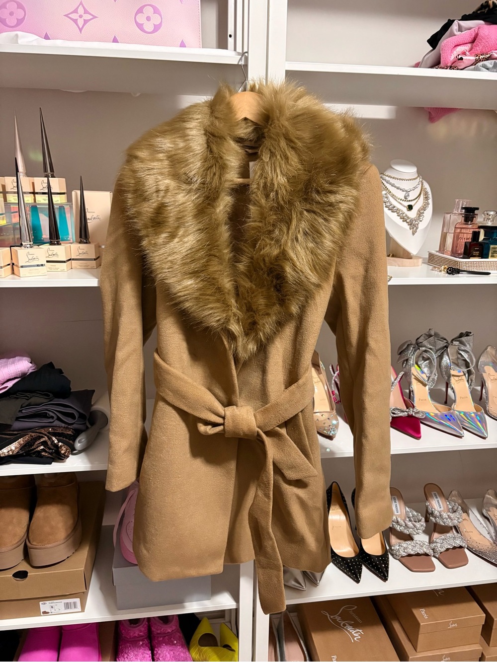 Beautiful Women’s Camel Faux Fur Collar Coat